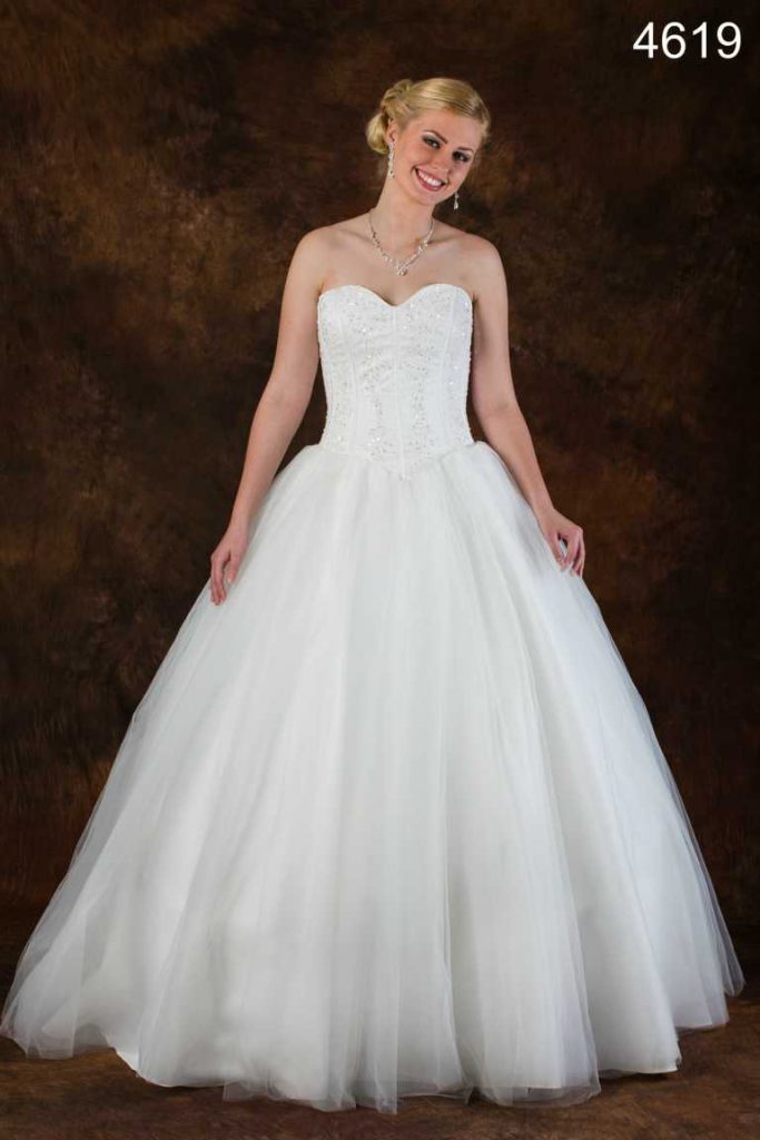 brautkleid-von-allure-ohne träger mit tafft