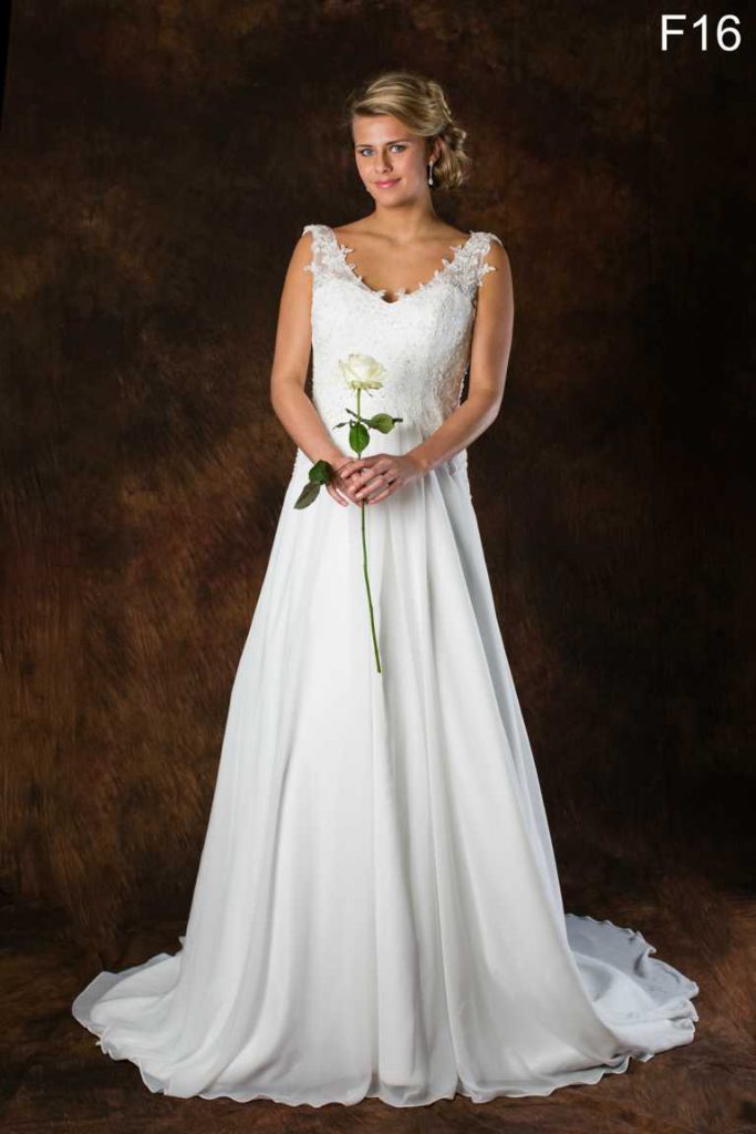 brautkleid-von-allure-mit spitze
