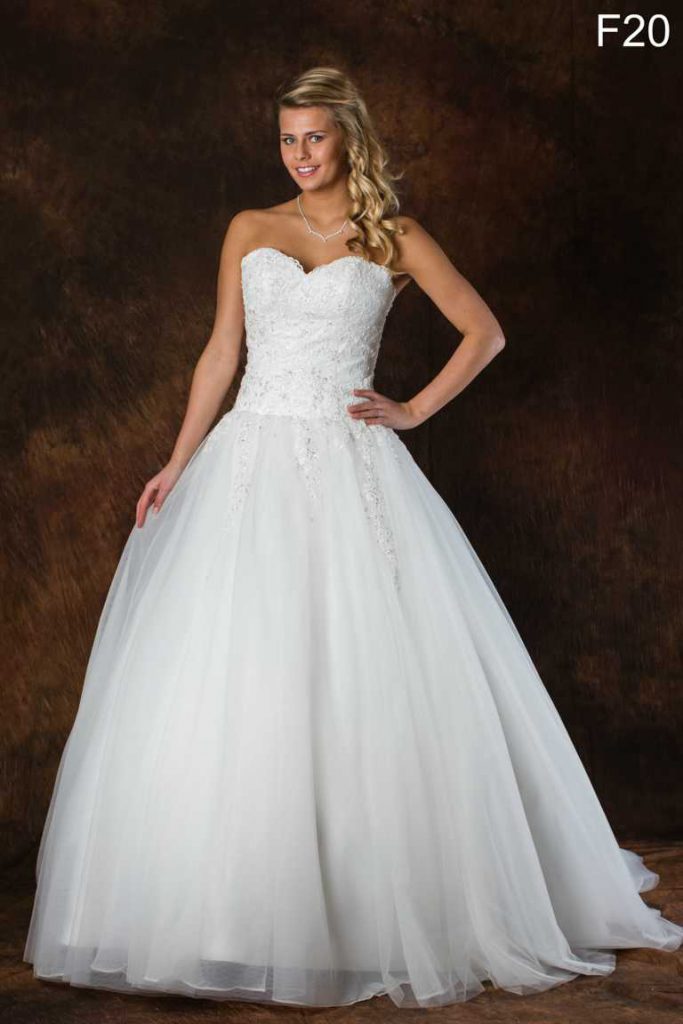 brautkleid-von-allure-mit taft ohne träger