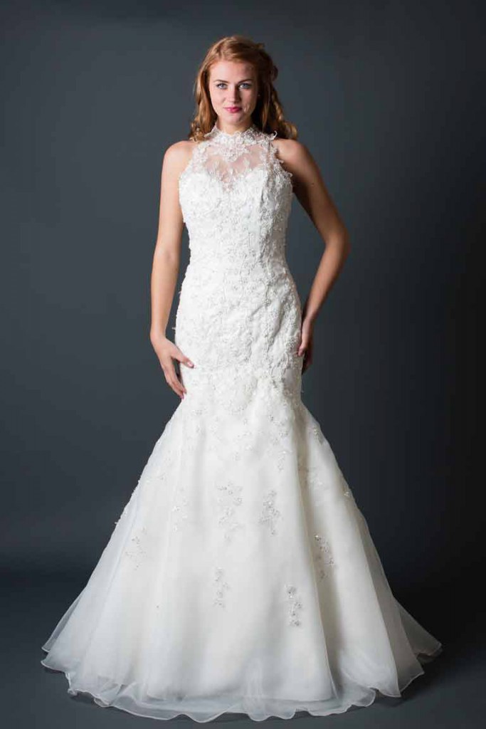 Brautkleid mit stikereien