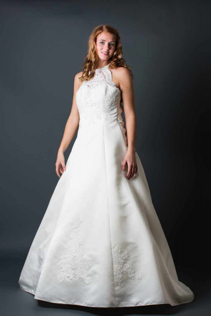 Brautkleid neckholder