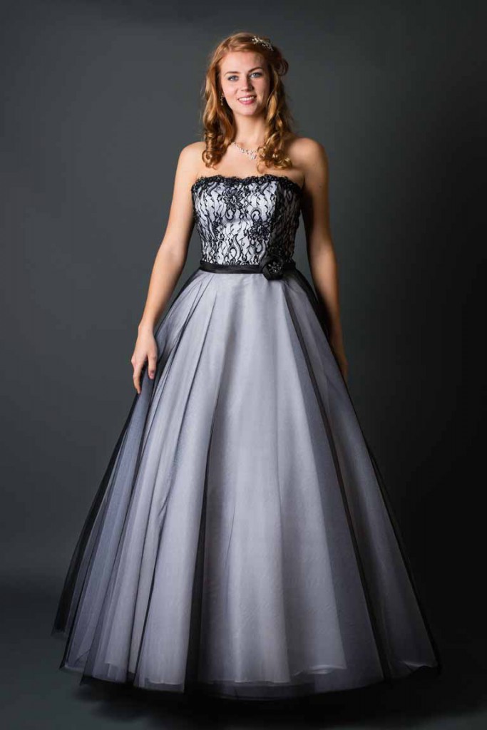 Brautkleid in schwarz