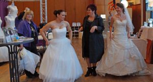 Braut Models beim Tanz in Ebach von Amazing Dress